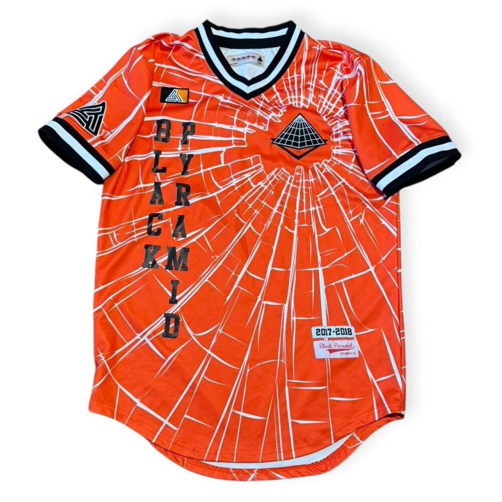 Black Pyramid Men’s Size MED Skate Jersey Chris Brown Urban Hip Hop Grunge Y2K
